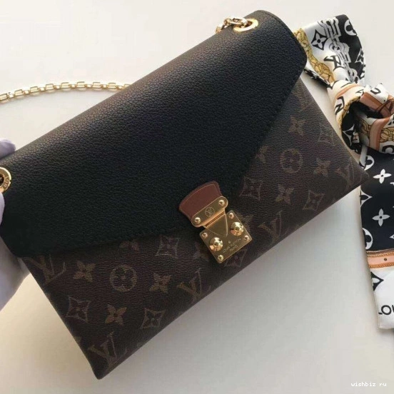 WIS PALLAS Vuitton CHAIN Louis 0210